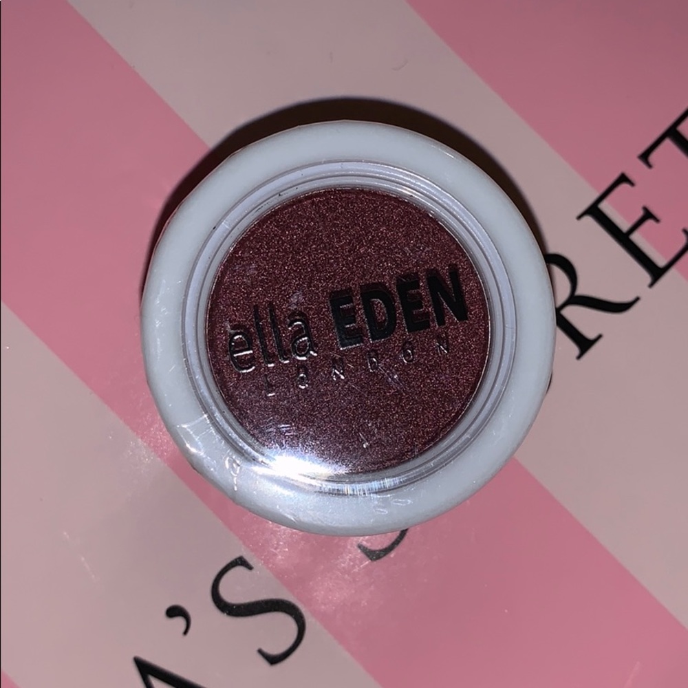 New eyeshadow